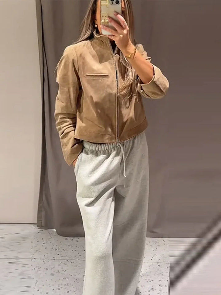 Genevieve | Slim fit kort jasje met ritssluiting en opstaande kraag